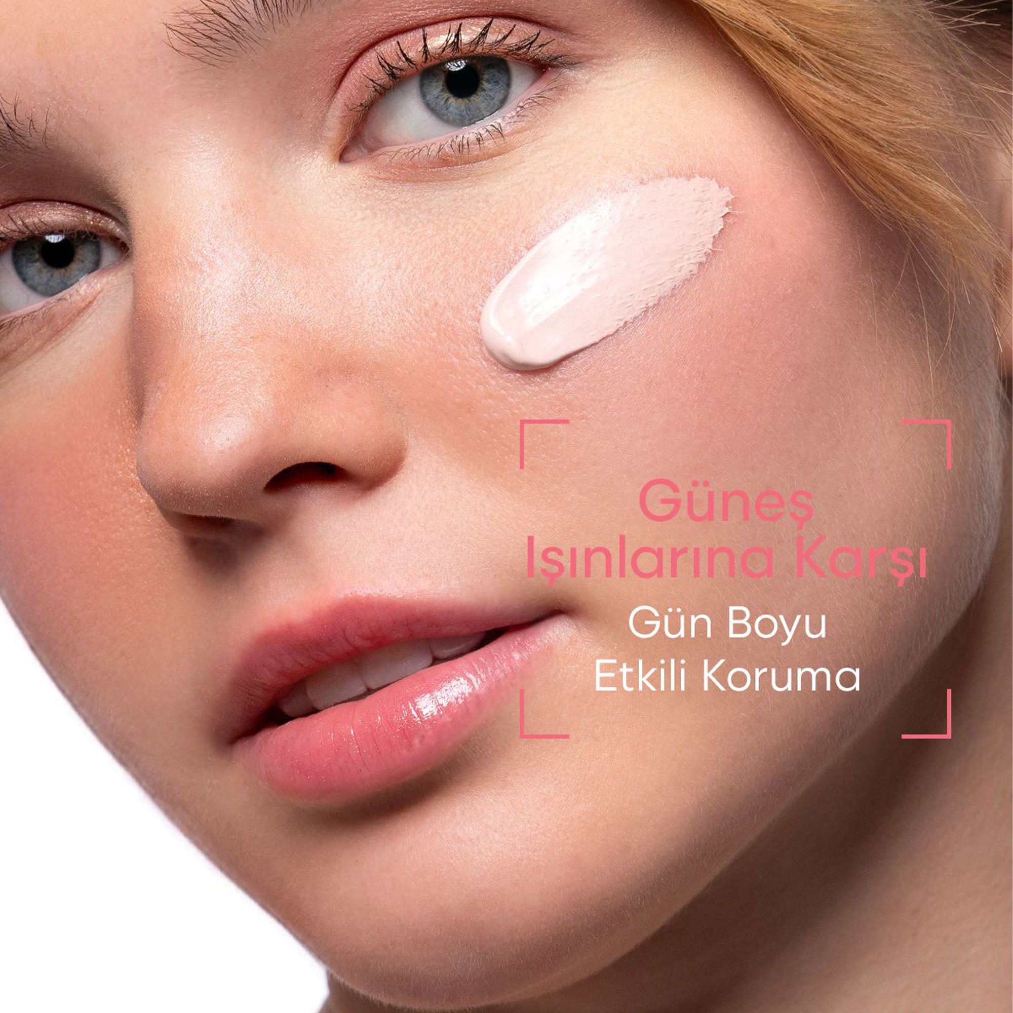 Ton Eşitleyici, Aydınlatıcı SPF 50+ Renkli Güneş Kremi Glutatyon, Hyaluronik Asit Etkili 50 ML