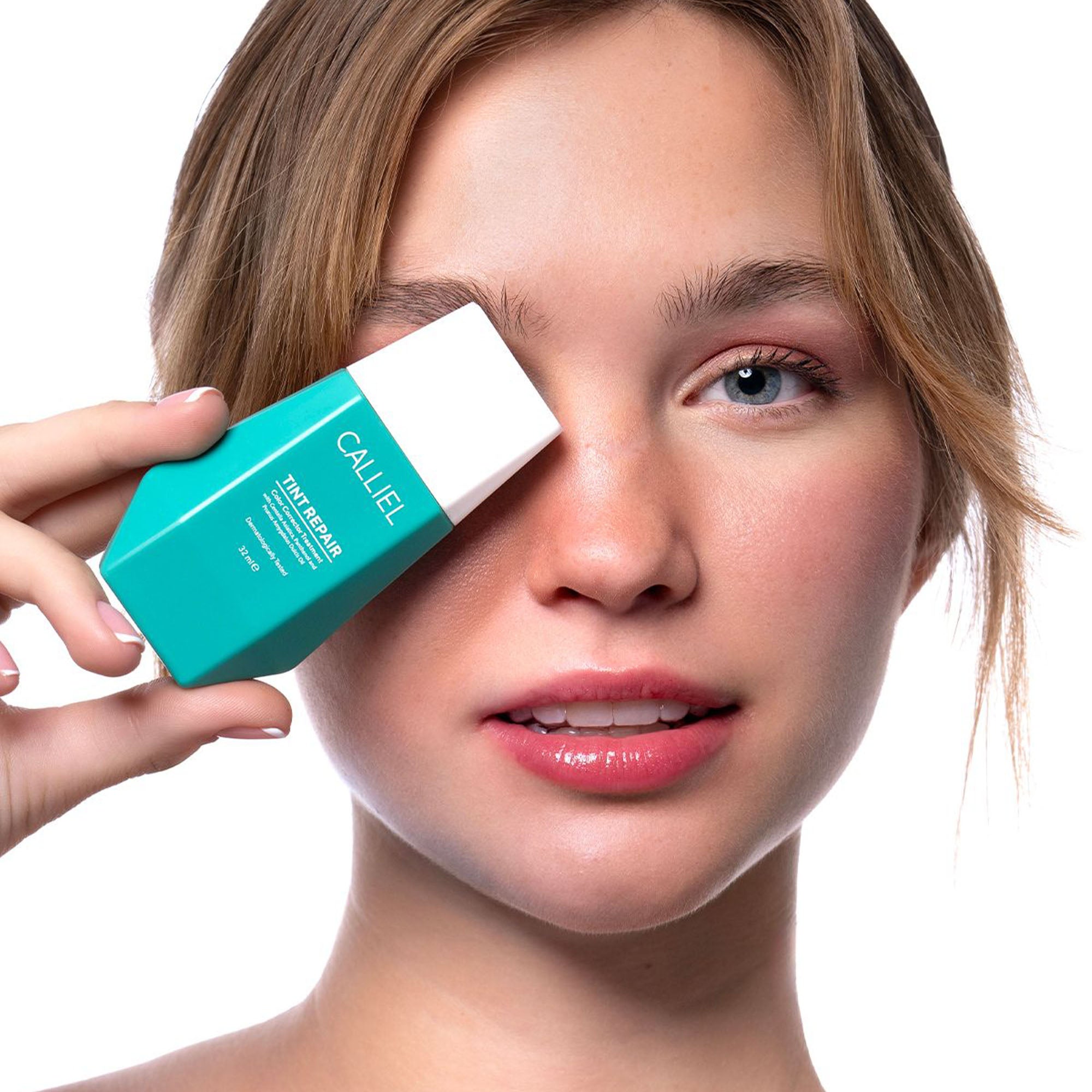 Centella Özlü Bariyer Onarıcı, Yatıştırıcı, Kızarıklık Karşıtı Ton Eşitleyici Krem 32 ML